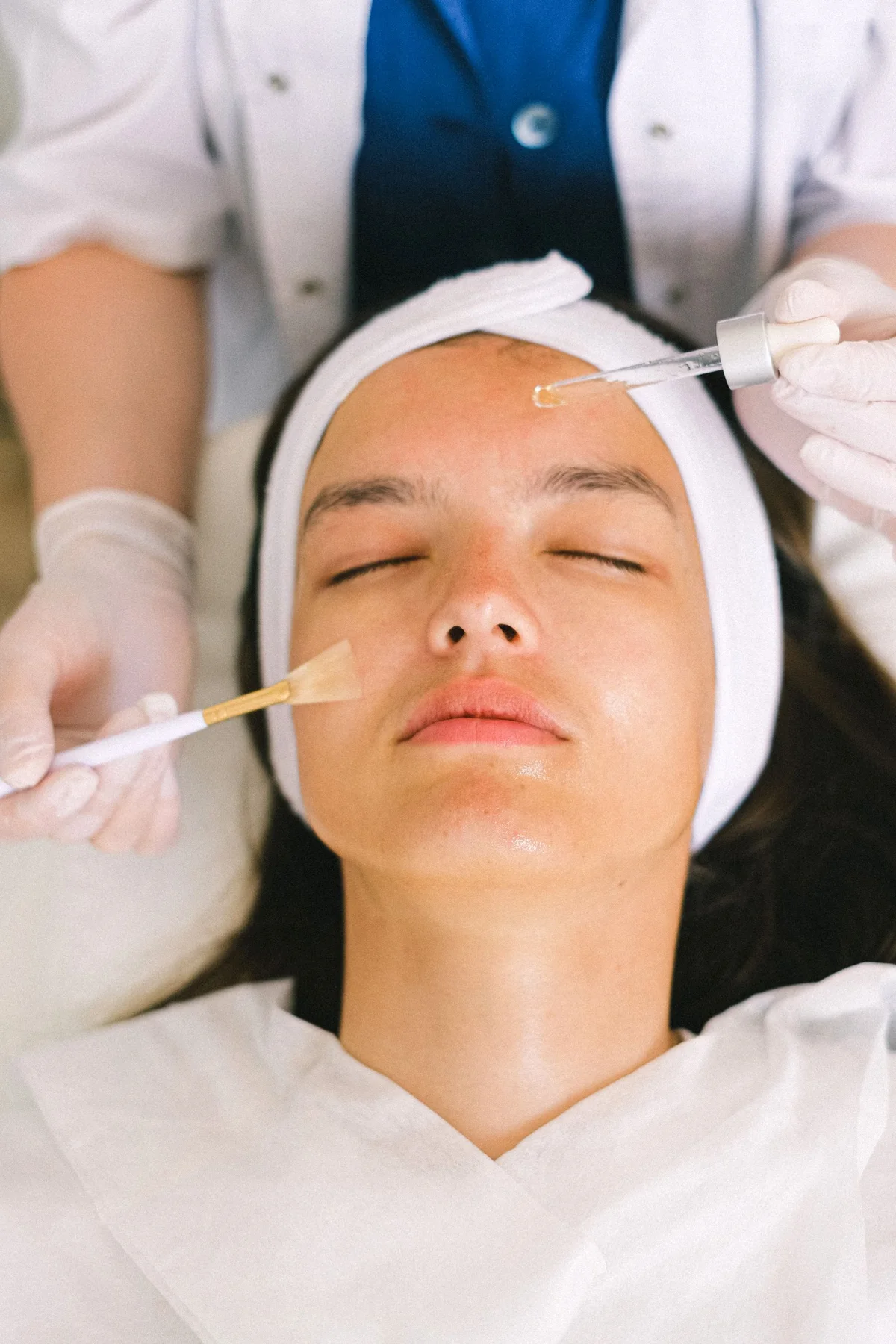 Non-graphic facial skincare consultation and assessment